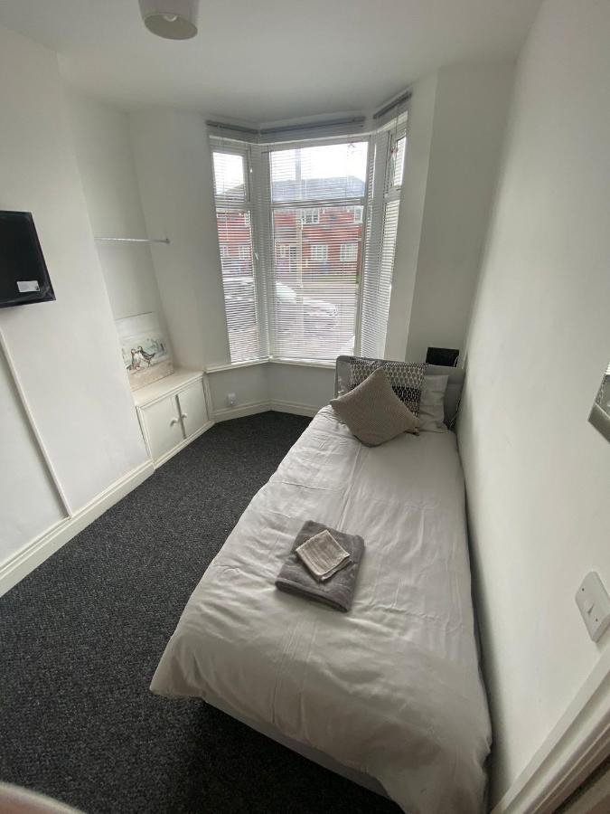 174 Boaler Street Hotel Liverpool Buitenkant foto