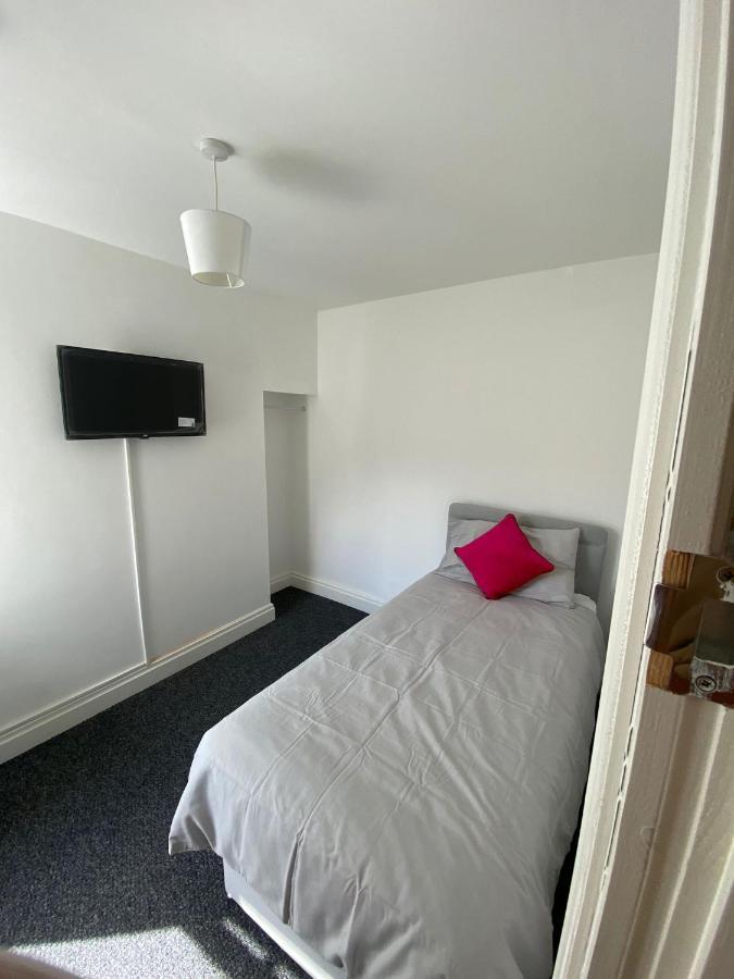174 Boaler Street Hotel Liverpool Buitenkant foto