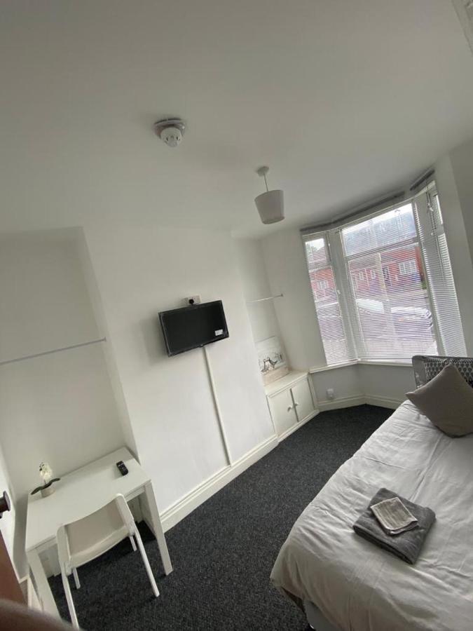 174 Boaler Street Hotel Liverpool Buitenkant foto