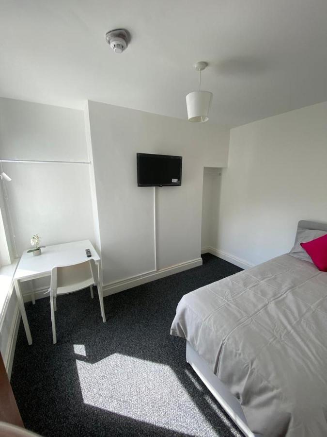 174 Boaler Street Hotel Liverpool Buitenkant foto